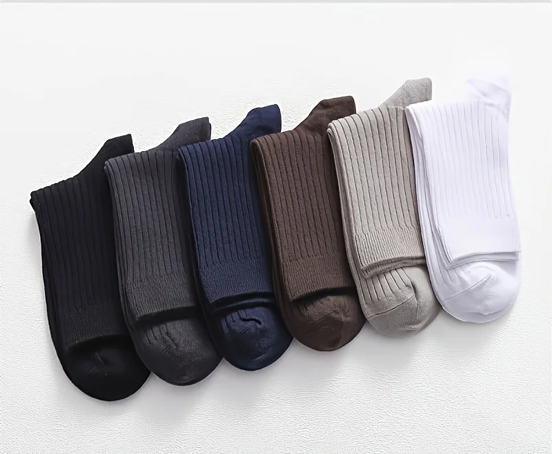 [남성용 양말 5켤레] 남성용 단색 중목 양말 5켤레 팩 - 통기성과 땀 흡수 기능이 있어 사계절에 적합