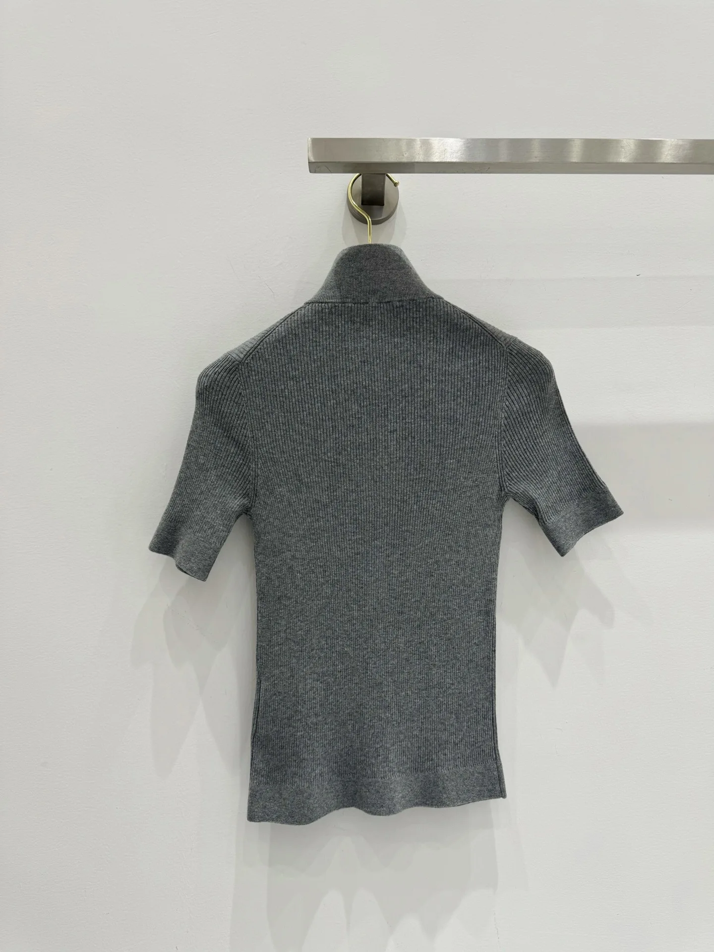 

2025 Autumn New Design Women's Stand up Collar Short Sleeve Top