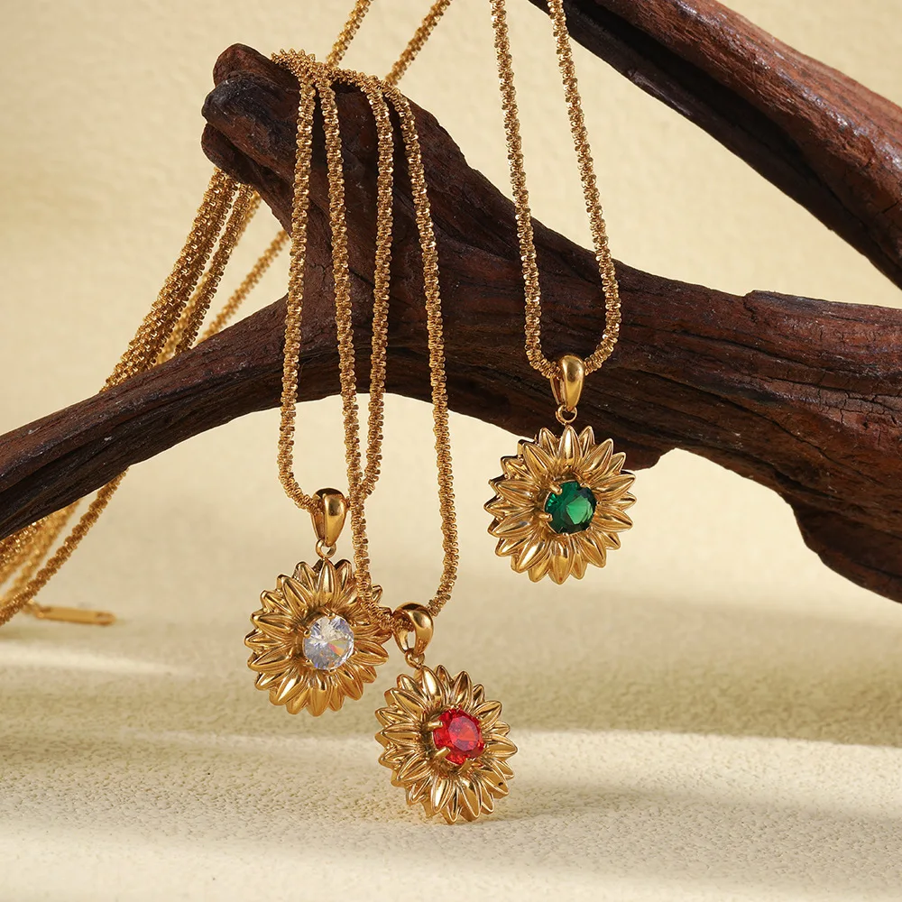 Vintage Stainless Steel Sunflower Pendant Necklace for Women Delicate 18K Gold Plated Zircon Flower Charm Necklaces Boho Jewelry