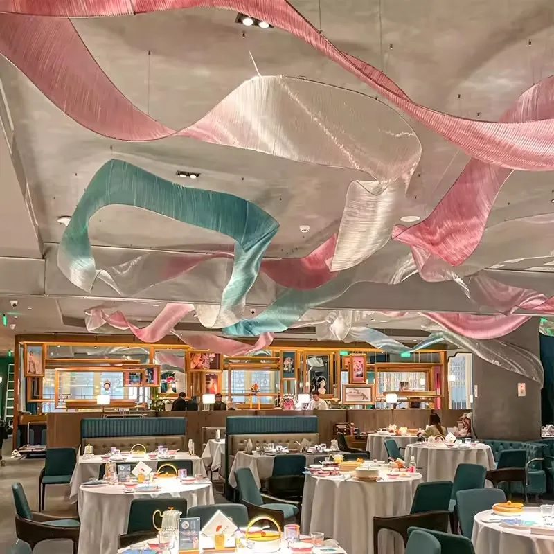 

Custom Colorful Decorative Glass Ribbon Pendant Lights Artistic Flowing Ceiling Chandelier for Modern Dining Spaces