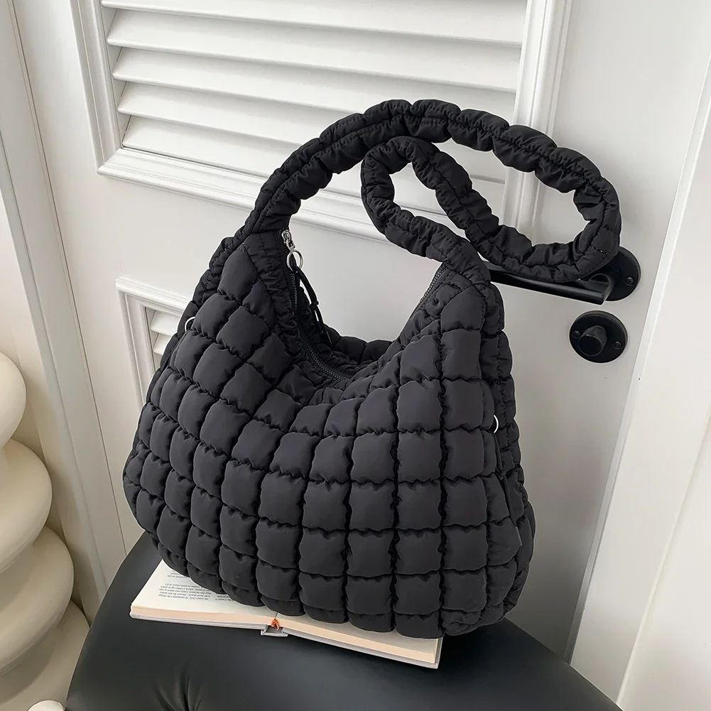 Damska torba Hobo Cloud o dużej pojemności Pikowane stylowe torby dojazdowe Jednolity kolor Modna wyściełana torba na ramię Puffer Torby na ramię — zdjęcie 2