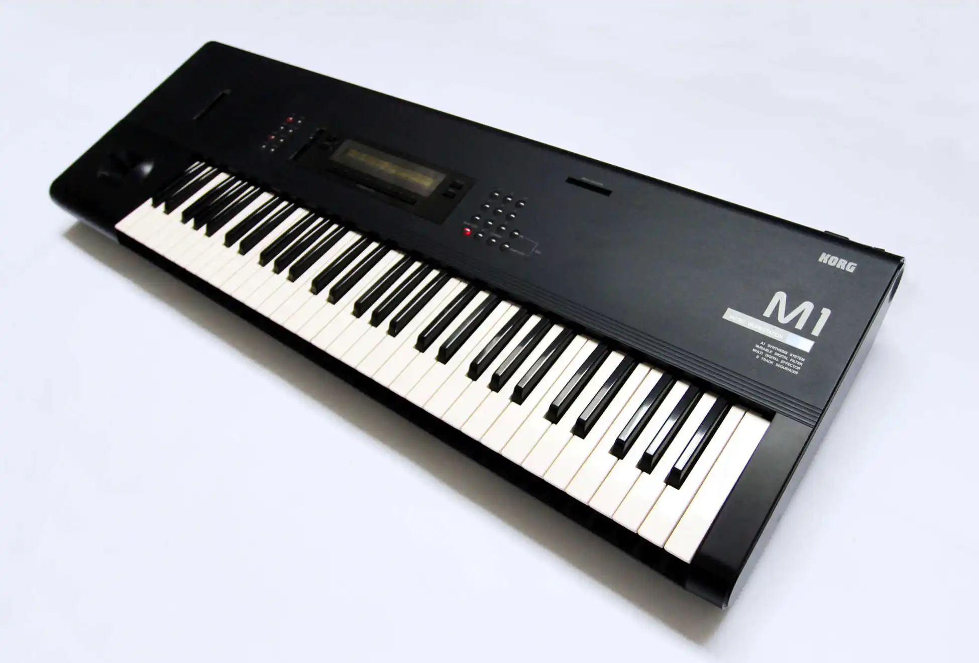 

СОВЕРШЕННО НОВЫЙ синтезатор KORG M1 (1988) | ВОЛК ФАСИНЦИИ