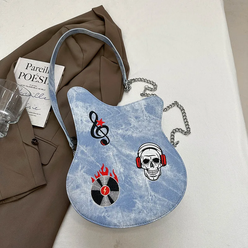 

2025 Новая модная кожаная сумка через плечо, подробная цепочка, европейско-американский повседневный винтажный рюкзак с героями мультфильмов на Хэллоуин, большой вместительности