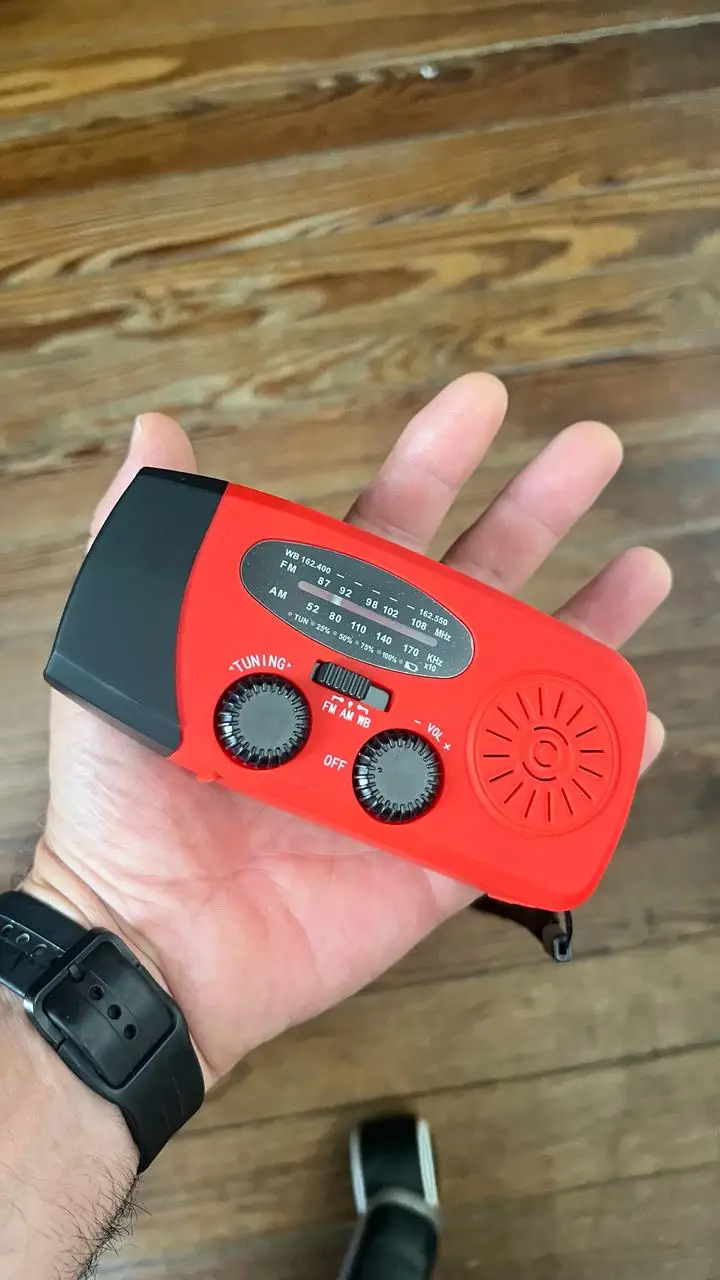 Multifunctional Portable Radio Hand Crank Solar Power FM AM WB NOAA Weather Radio Emergency LED Flashlight Power Bank photo review