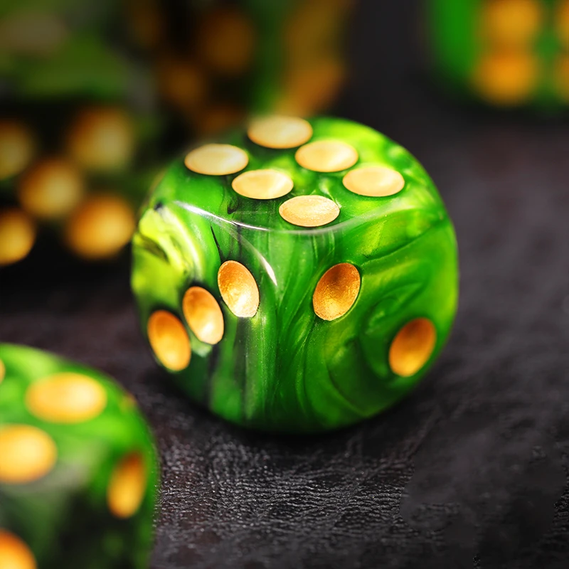 Green and Gold Points D6 Dice Set Warhammers 40K Cthulhu Board Game