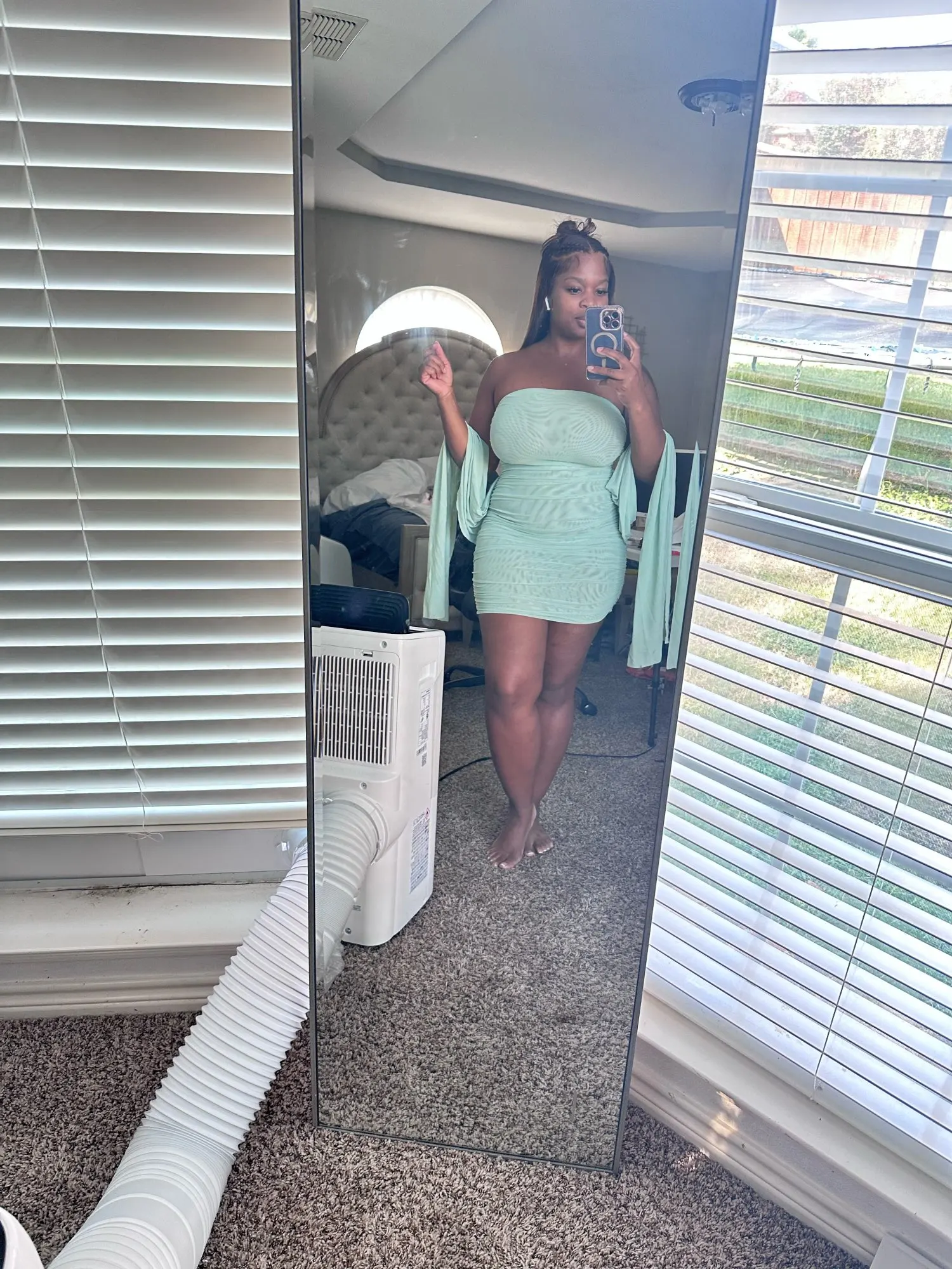 Sisterlinda Mesh Simple Mini Dress Fashion Solid Strapless Ribbons Tassel Body-shaping Vestidos+Seperately Full Sleeve Gloves photo review