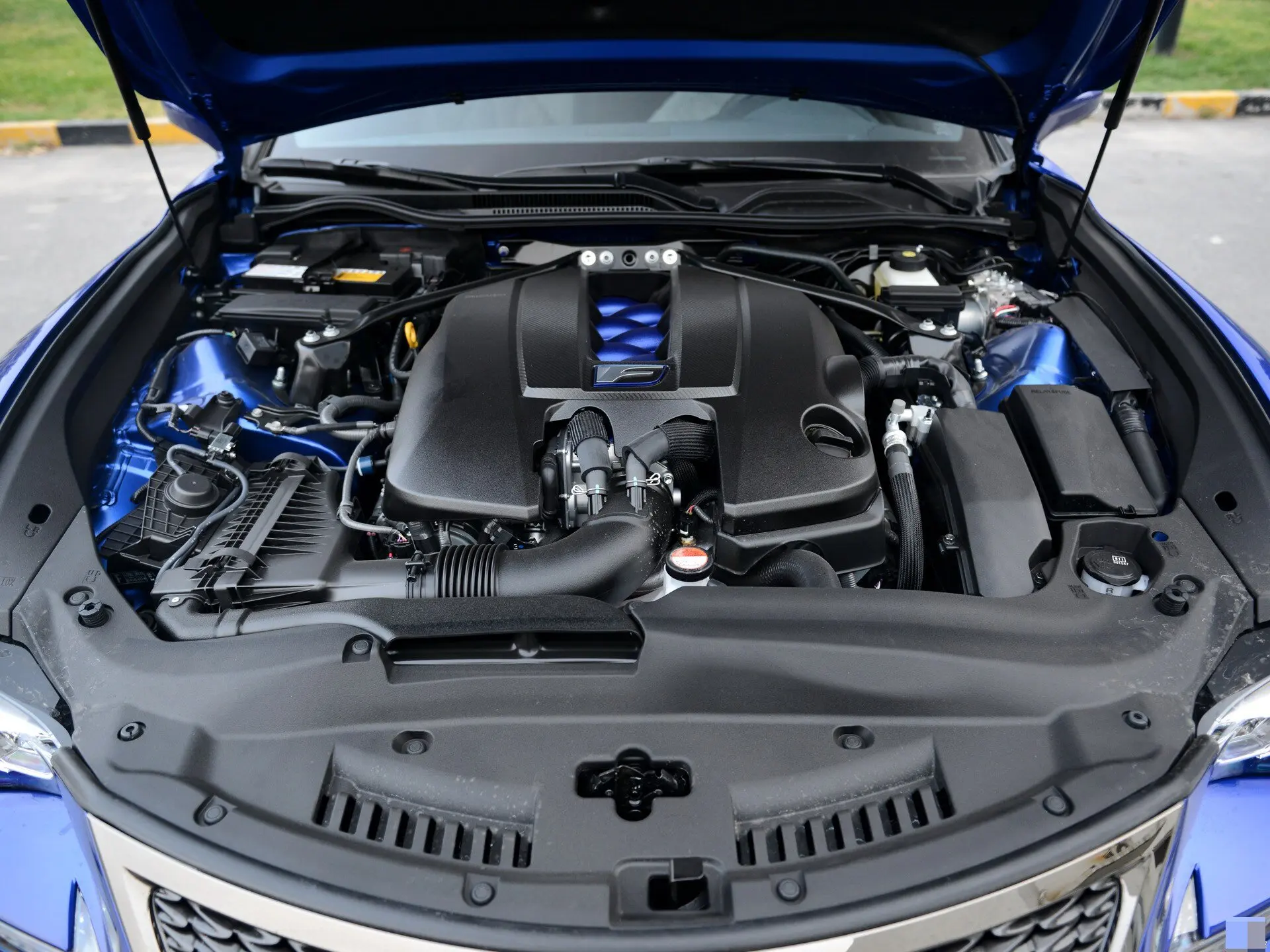 

2PCS Hood Damper For Lexus RC F 2-Door Coupe Without Carbon Fiber Hood 2014 2015-2025 Front Bonnet Gas Struts Prop Lift Support