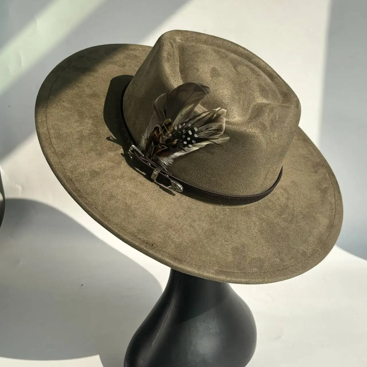 Unisex vegan suede wide brimmed hat with arrow crown logo engraved suitable for hot stamping luxury Cappello hat 5