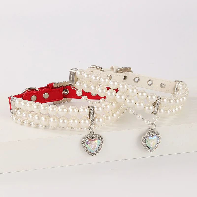 

Luxury Pearl & Rhinestone Pet Collar with Heart Pendant – Adjustable Necklace for Dogs and Cats