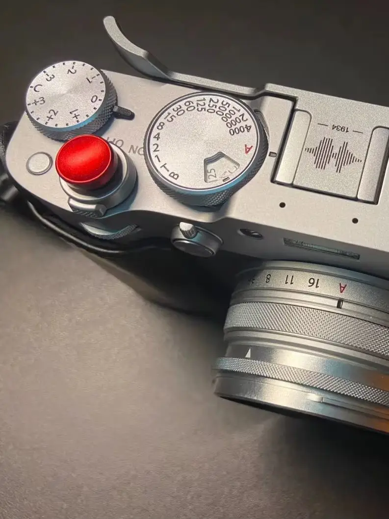 Aluminum Camera Shu…