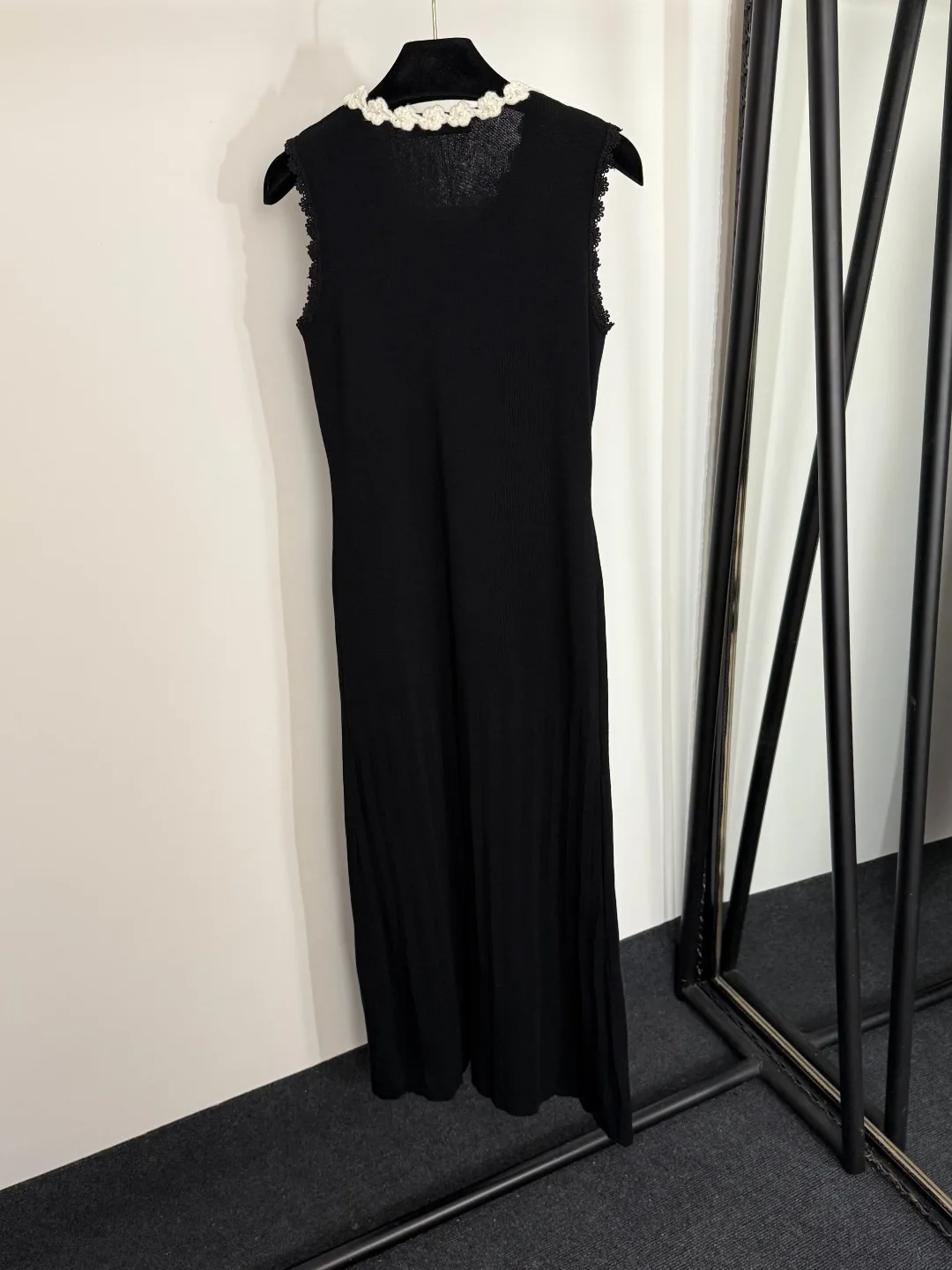 فستان منسوج بأزرار لؤلؤية وثلاثية الأبعاد من الكروشيه، فستان نسائي طويل بدون أكمام باللون الأسود #1