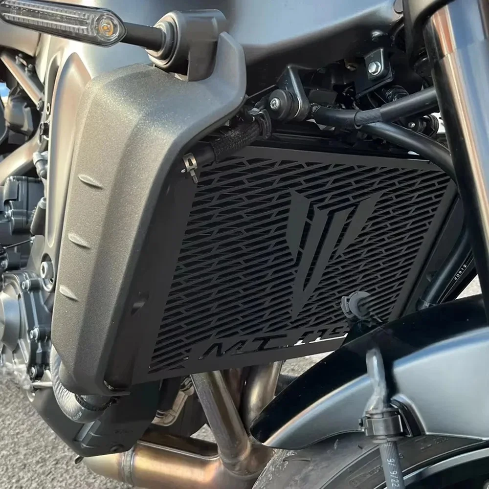 Motocyklowa osłona chłodnicy do Yamaha MT09 MT-09 2021 2022 2023 2024 Osłona kratki zbiornika wody CNC MT 09 2014-2020 — 2