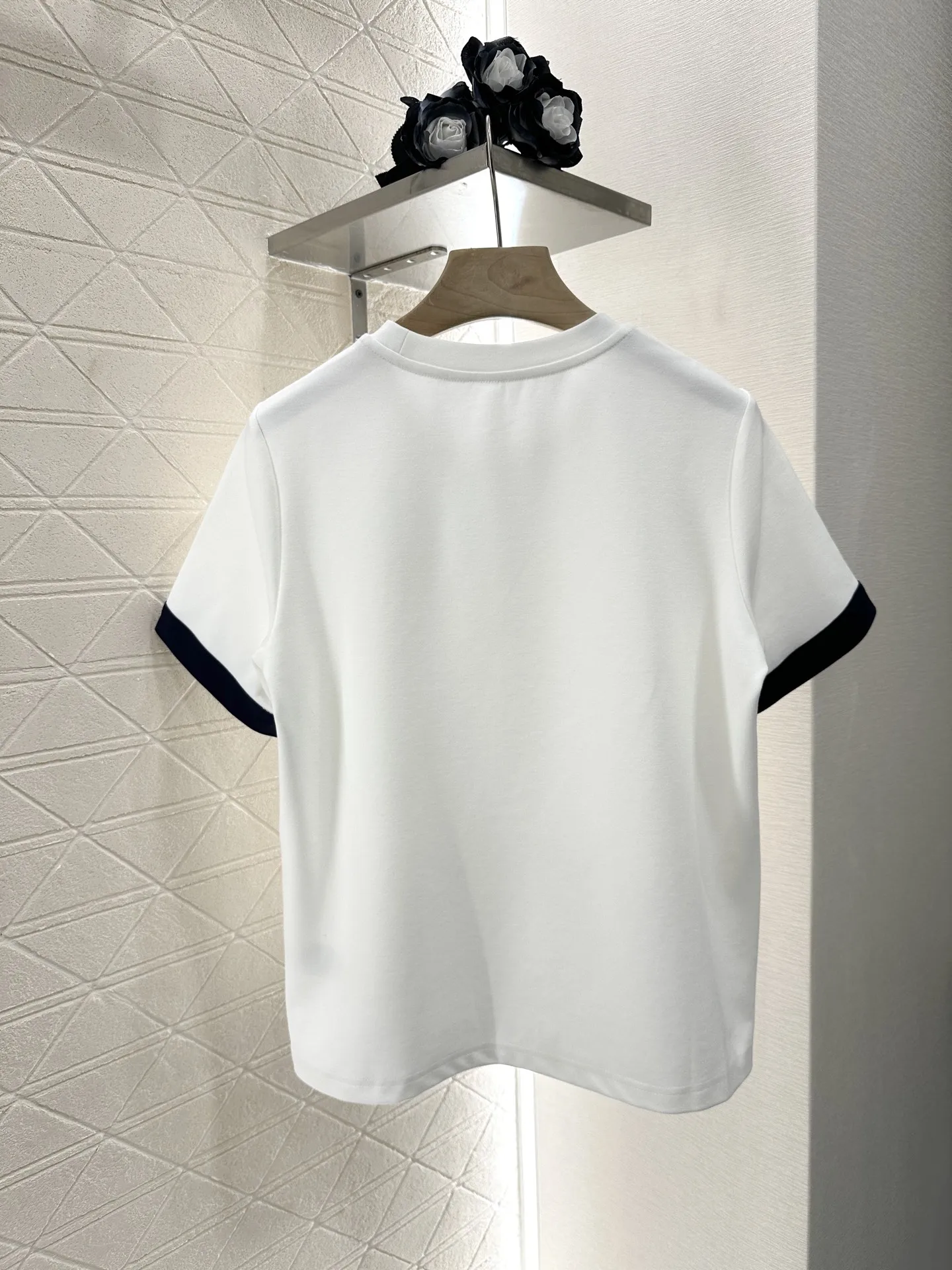 

25 New White Blue Round Leader Hemmed Three-Dimensional Tailoring Comfortable Casual Simple Short Sleeves