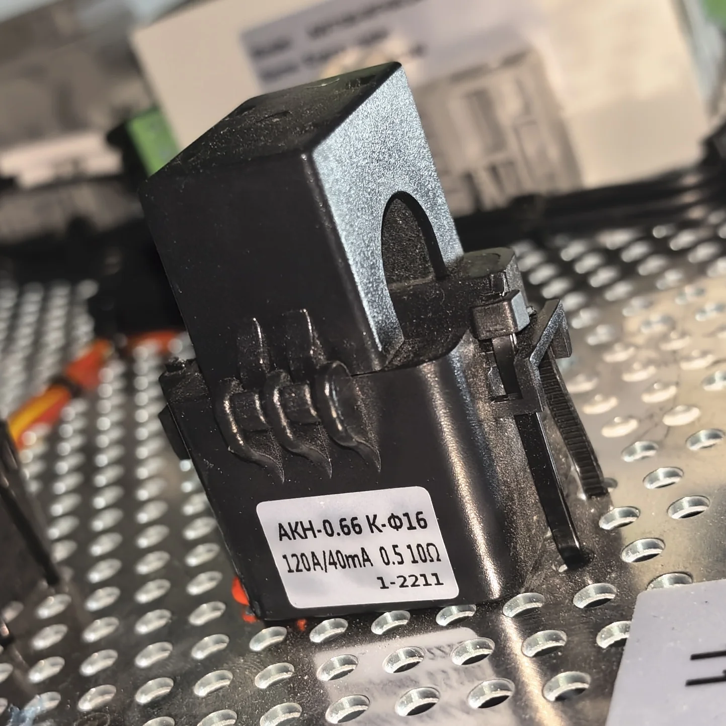 

Acrel 100A 20mA Miniature split core Current Transformer AKH-0.66 K-16 AC Open Type CT Clamp on AC ct 60A 75A 80A 100A 120A 150A