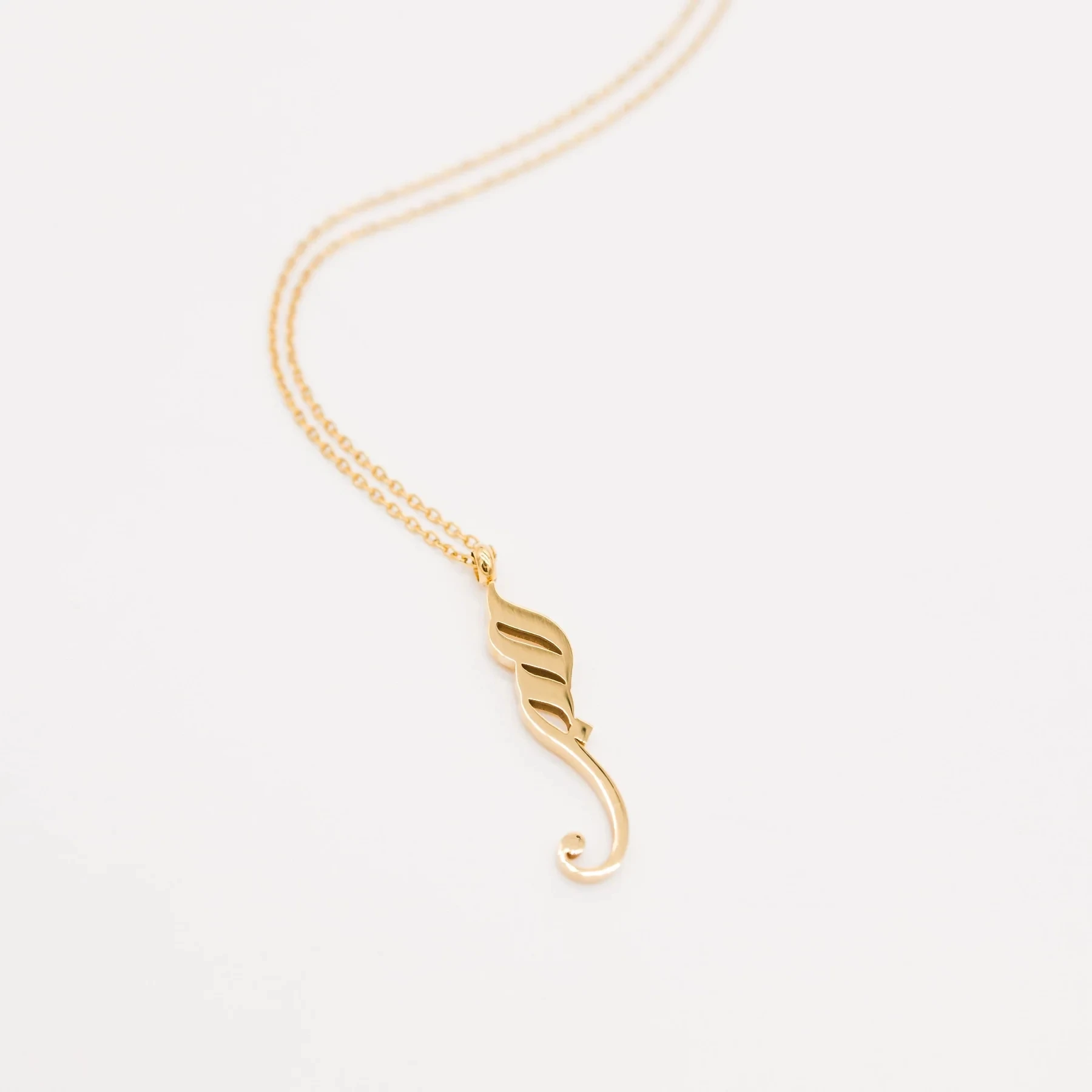 

Arabic Cut Patience Calligraphy Necklace 18K Gold Plated Simple High End Pendant Jewelry Souvenir Muslim Gift Graduation Gift