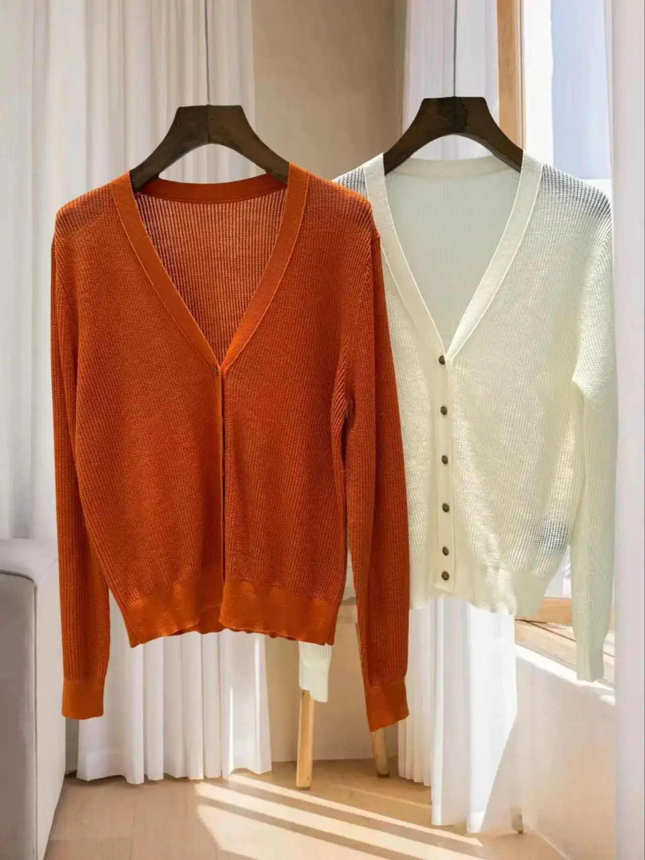 Classic elegant high-quality 100% wool cardigan