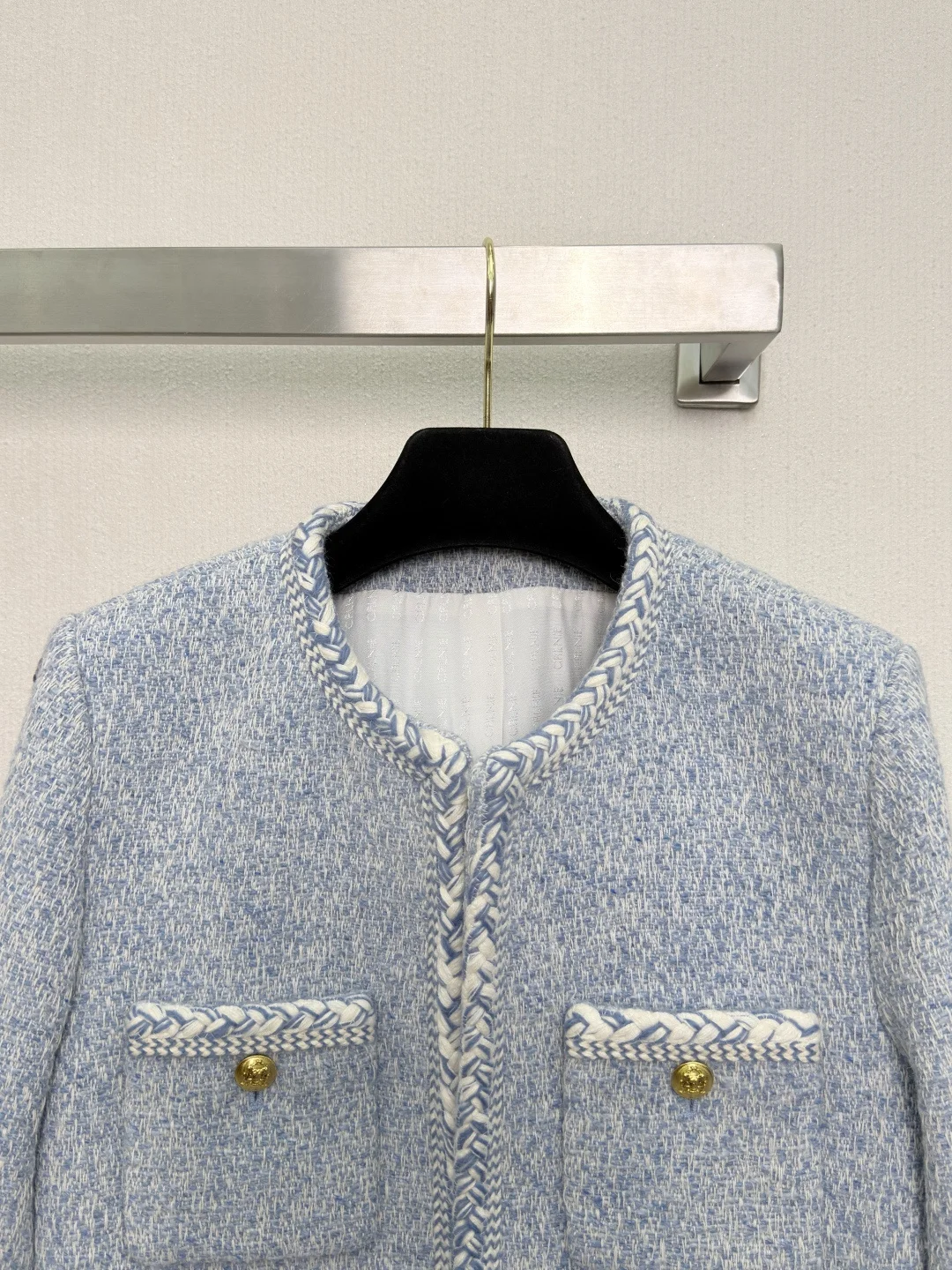 2026 Women Tweed Jacket Crew Neck Mixed Color Tweed Weave Braided Seam Trim Gold Button Ornaments Front Patch Pockets