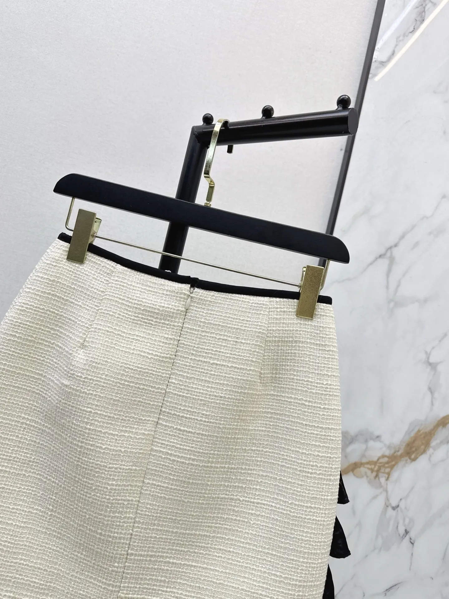 تنورة نصف محبوكة نسائية راقية جديدة لخريف وشتاء 2025 بأسلوب عصري وبسيط 184