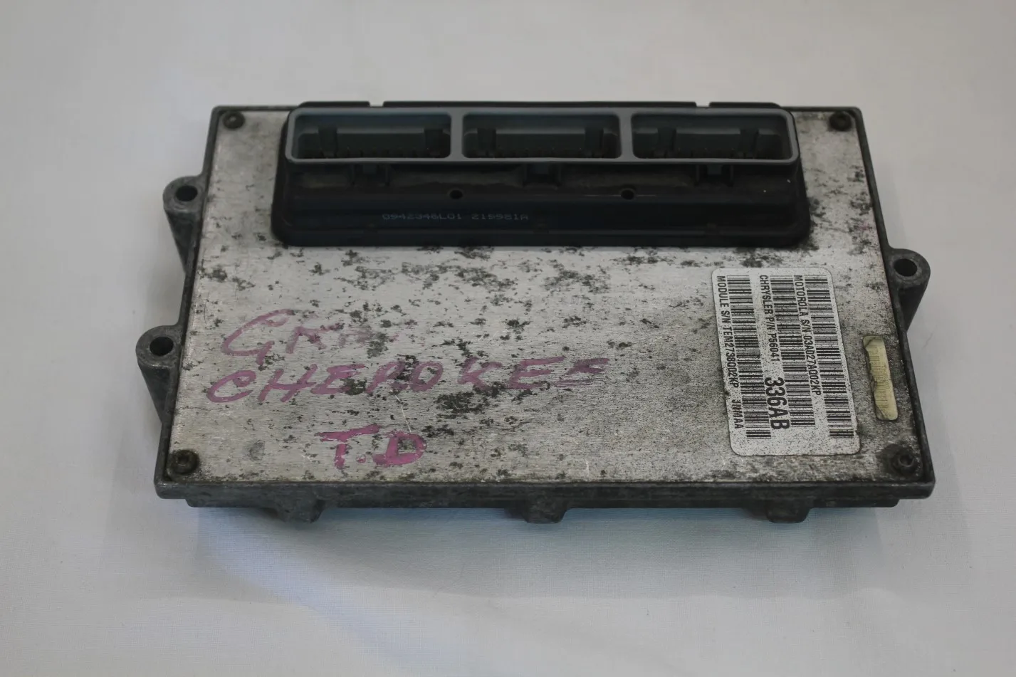 1999 Jeep Cherokee 2.5 Diesel Motorola ECU Unit 0942346L01 P56041336AB | Engine Control Module