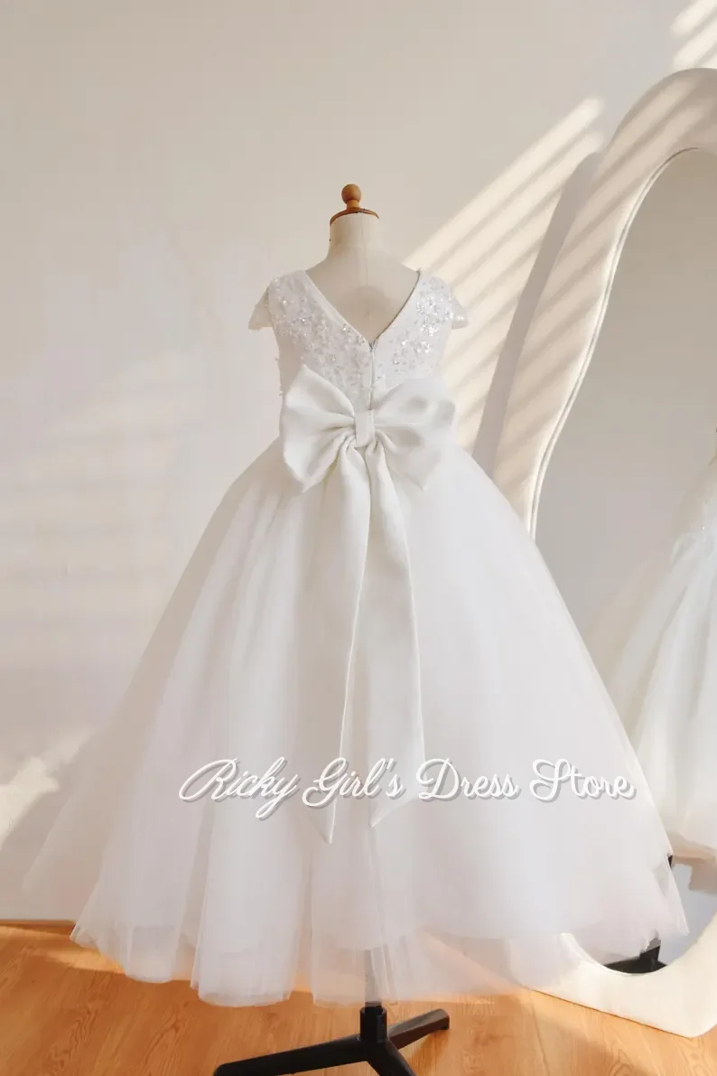 Simple White Sequin Flower Girl Dresses For Wedding Sleeveless A Line Floor Length Girl Birthday Pleated First Communion Gowns