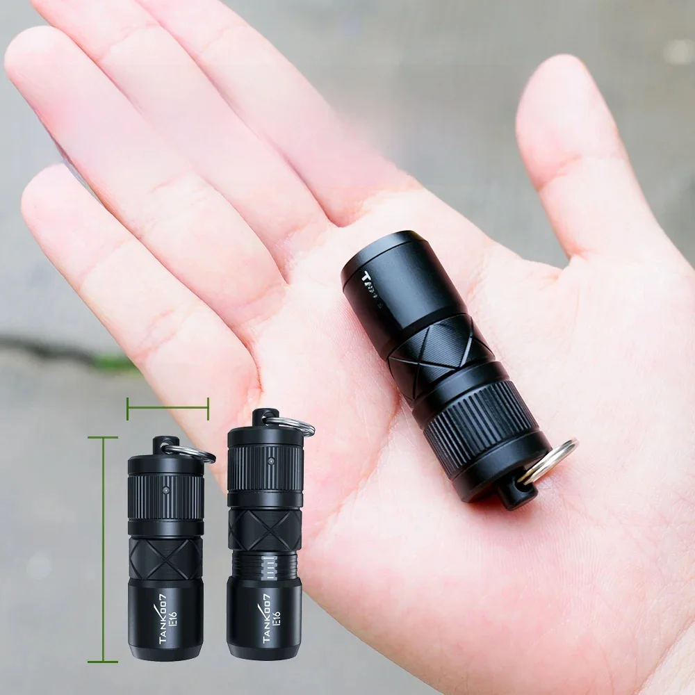 TANK007 E16 130LM porte-clés Rechargeable lampe de poche extérieure étanche lampe de poche 5.5 heures d'autonomie de la batterie lumière de secours