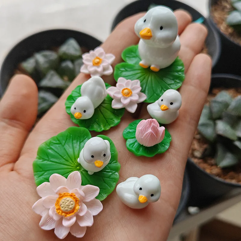 BAIUFOR Fish Lotus leaf Cartoon Duck set Terrarium Aquarium Figurines DIY Fairy Garden Fish Tank Landscape Miniature Home Decor