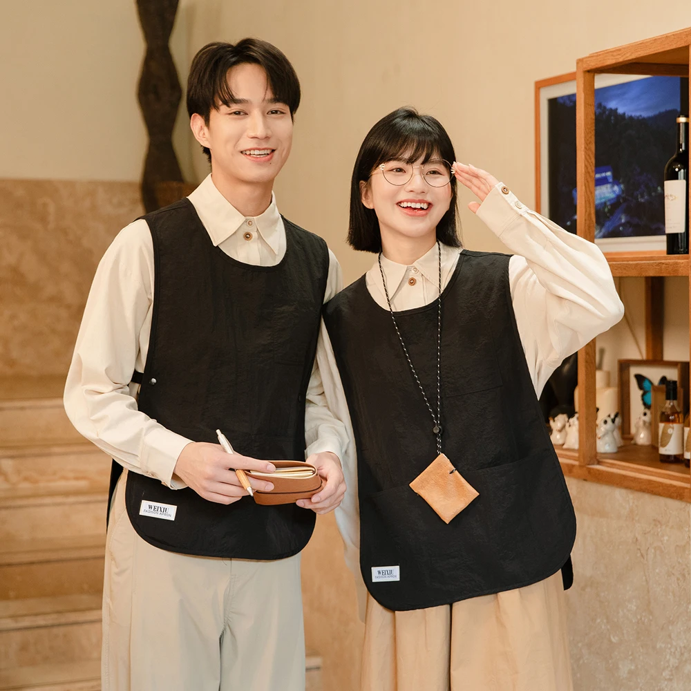 شعار مخصص سترة المئزر مقاوم للماء للجنسين العمل المئزر تنفس مع 4 جيوب سترة المئزر لزي مقهى المخابز