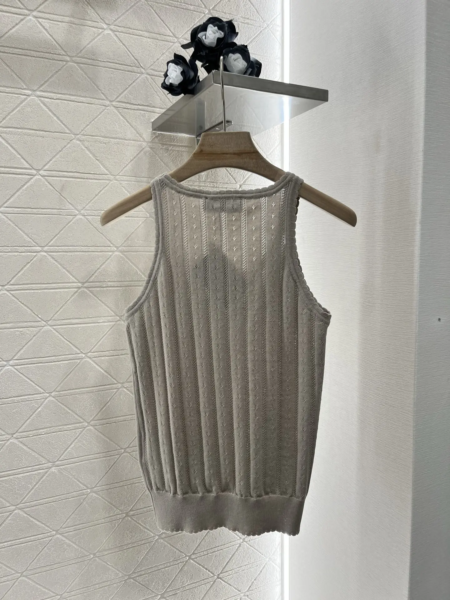 

Tencel yarn woven knitted wave lace stretch comfortable vest