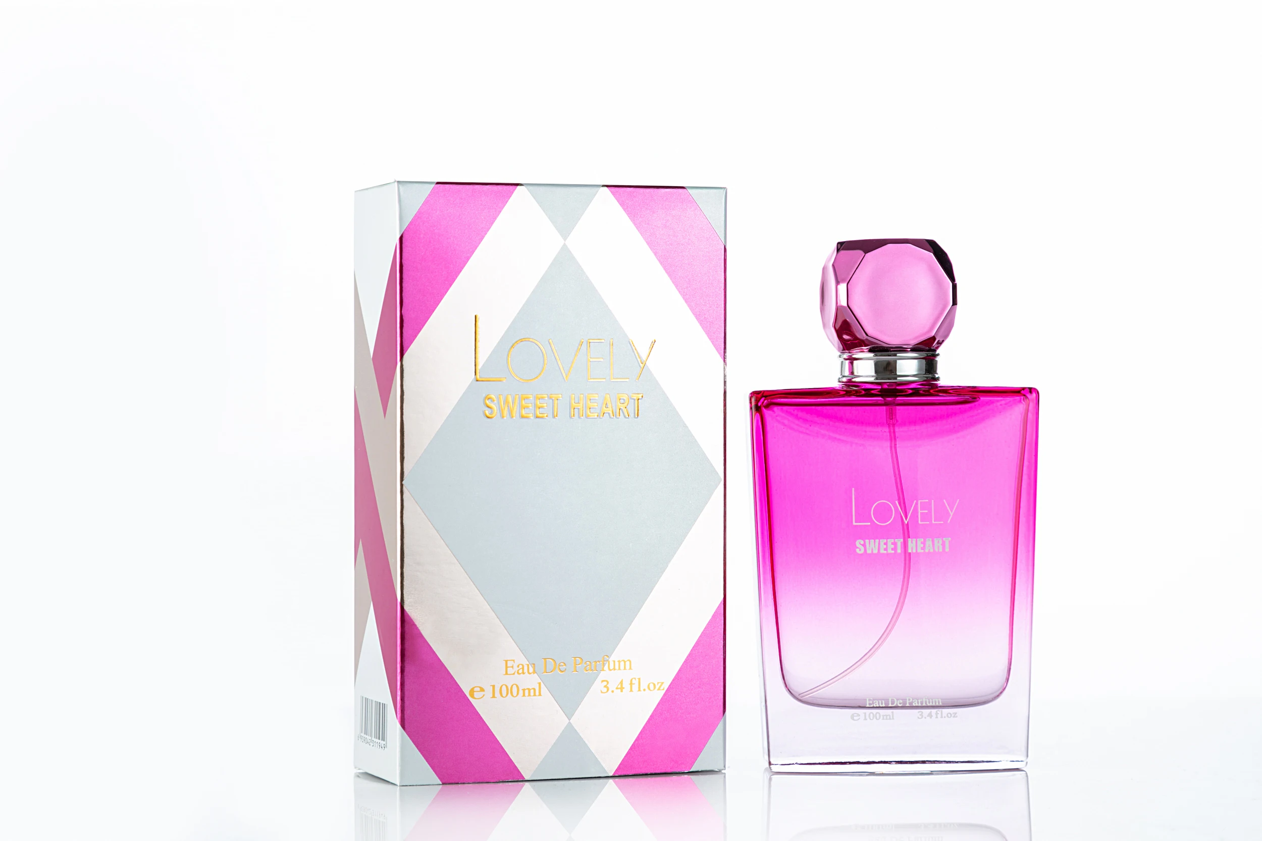Luxurious Women's Eau de Parfum with Rose Notes