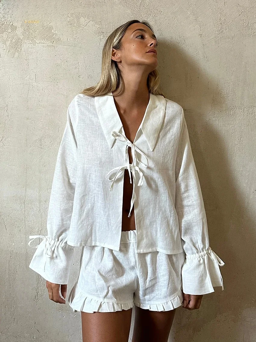 Modny luźny, biały bawełniany 2-częściowy komplet damski dorywczo długi rękaw koszula z wysokim stanem krótki zestaw damski Streetwear — zdjęcie 2