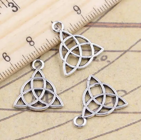 

20pcs 21*20mm Antique Silver Alloy Charms Knot Amulet Pendants Making EF3645