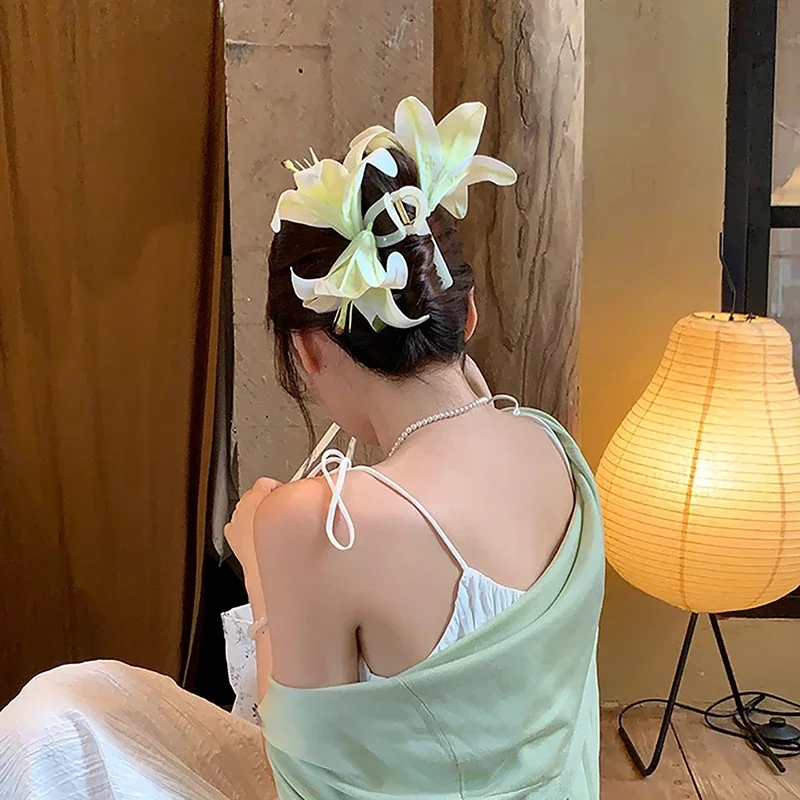 4-kolorowy asymetryczny symulator Lily Hair Claw Ponytail Cute Hairpin Calla Hair Clip Large Shark Clip Grab Clip Big Hair Claw — zdjęcie 2