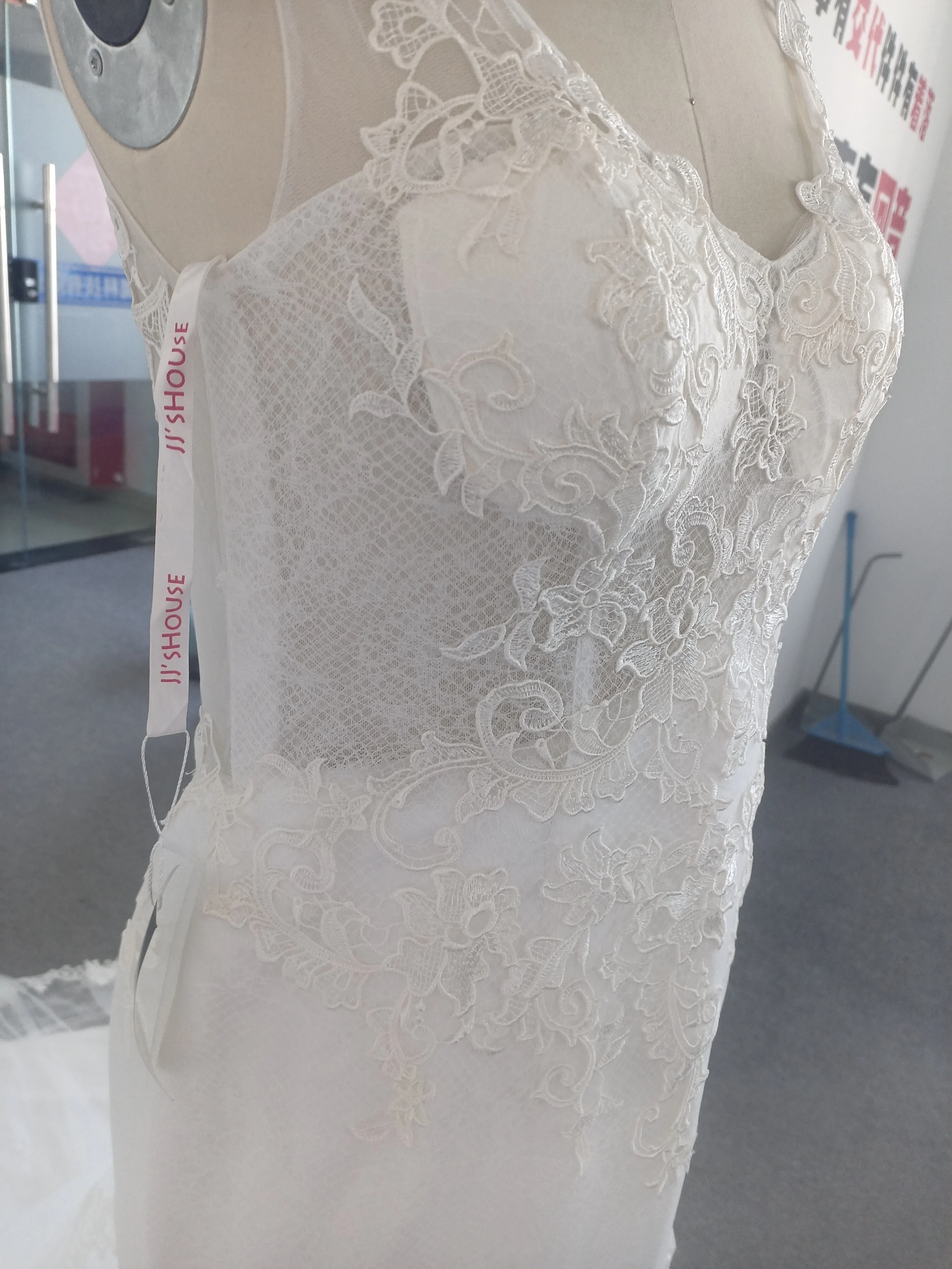 Cloverbridal Goedkope Robe De Mariee Ivoor Mermaid Mouwloze Jurken Voor Vrouwen 2022 Illusie Achterkant Rits Gewaad L1400