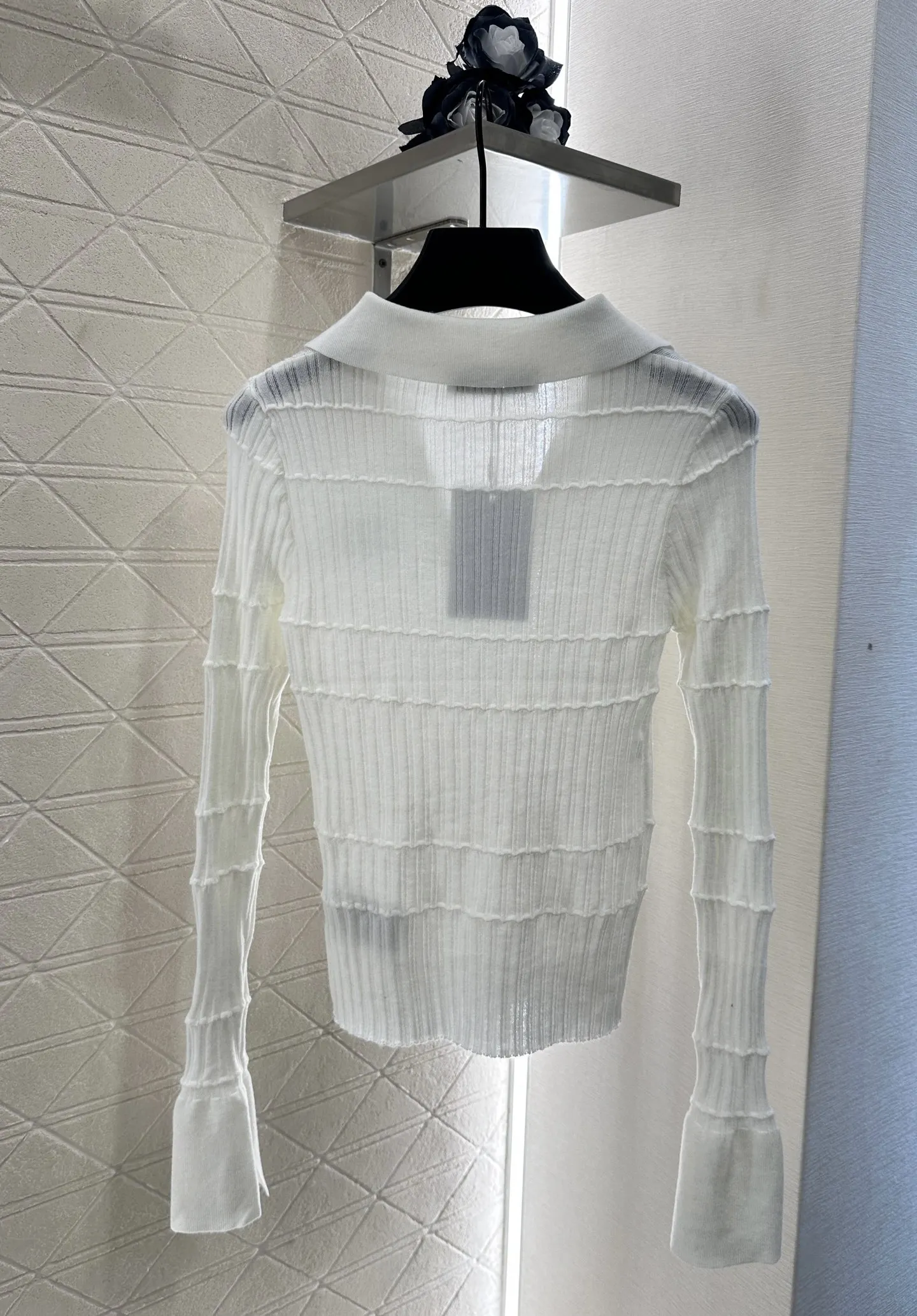 

2025 New Sweater Solid Long-sleeved V-neck Pullover Fashionable Versatile Slimming Figure-hugging Spring Summer
