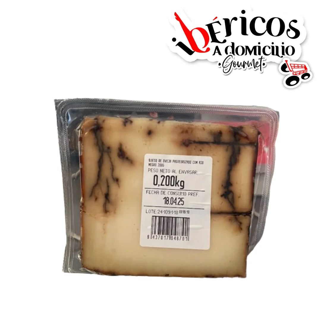 Queso de Oveja con Ajo Negro: Delicia Artesanal en Cuñas de 200g