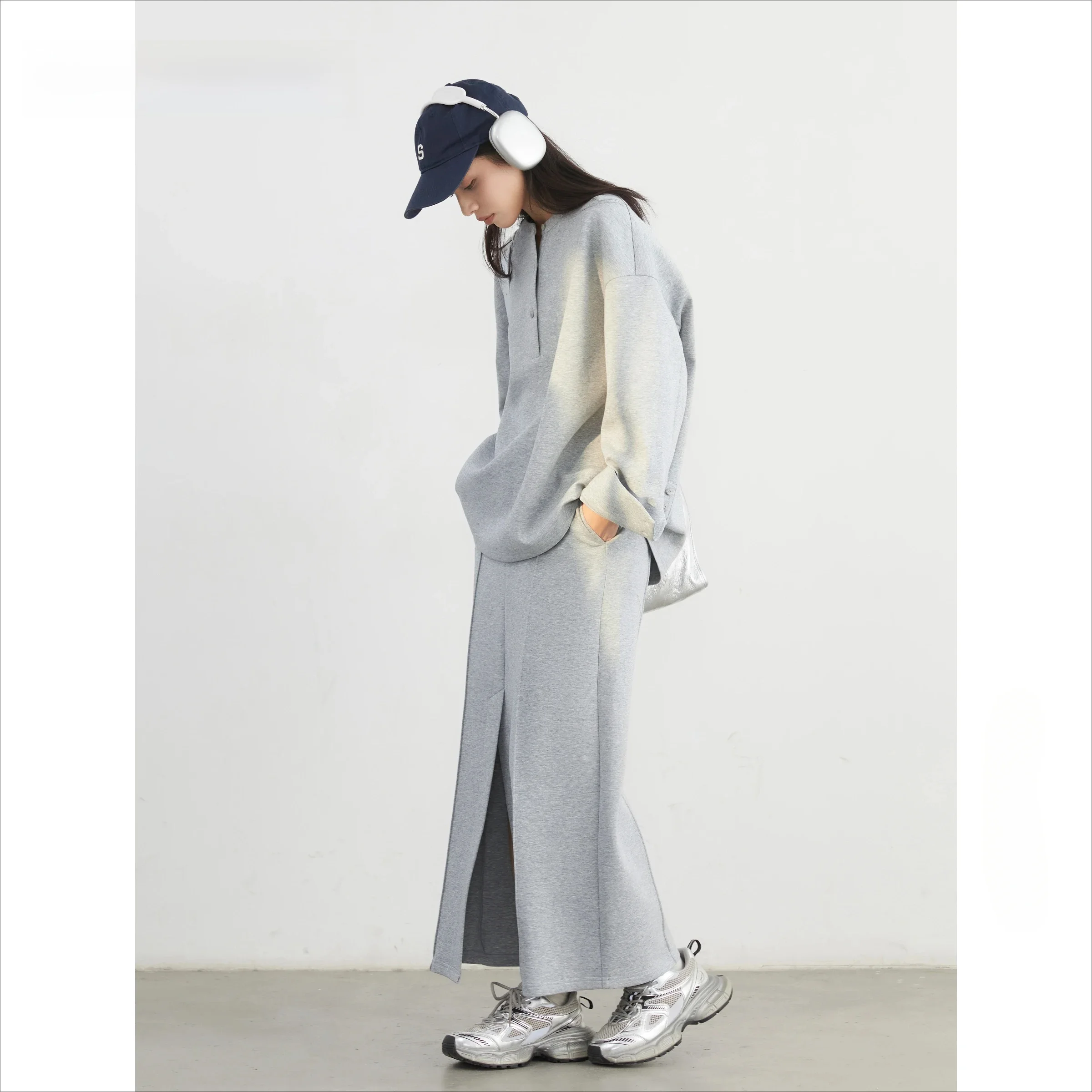 CHIC VEN Bluzy damskie Luźne Casual Solid Color Okrągły dekolt Bluzy z długim rękawem Płaszcz Spódnica z rozcięciem Zestaw Wiosna Lato 2025 — zdjęcie 2