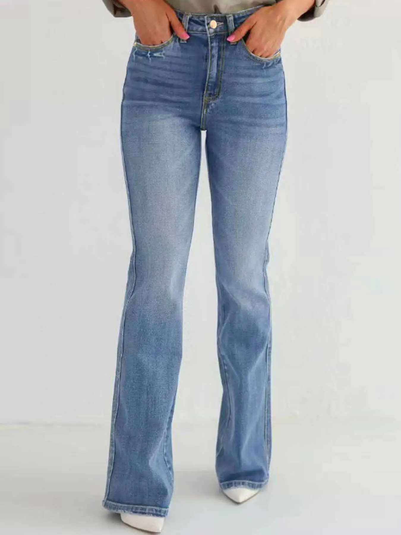 Damskie jeansy Suki o średnim stanie, krój curvy, slim bootcut