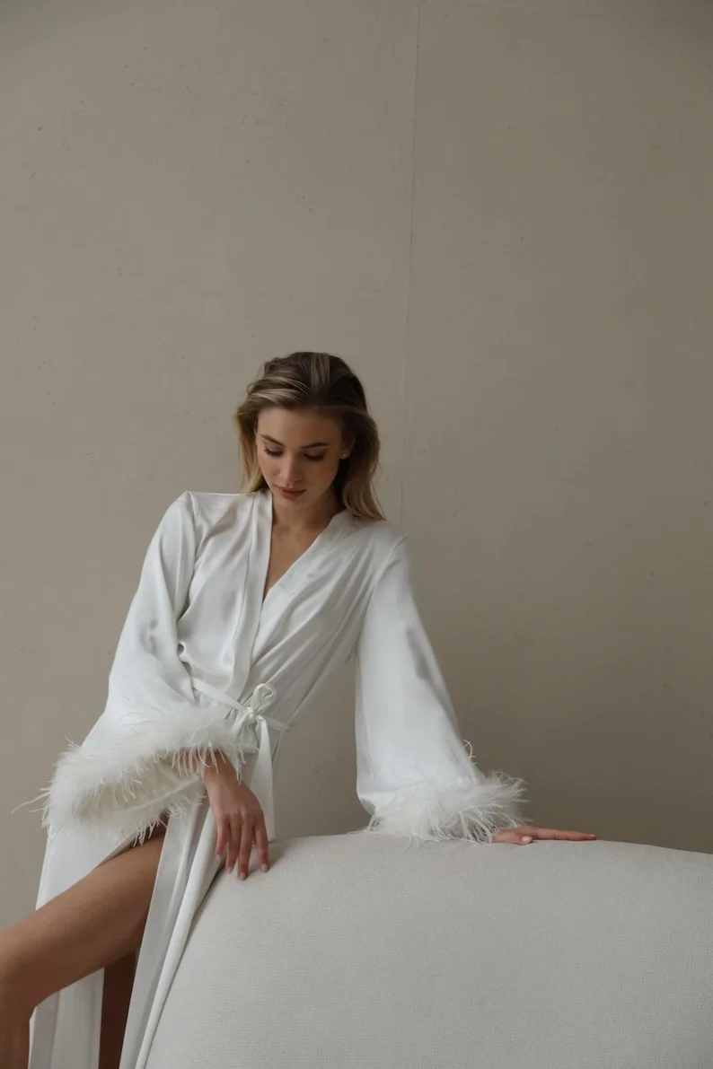 Bride Robe with DETACHABLE Feather Sleeves Long White Satin Silk Robe for Wedding Day Morning Outfits Feathers Dressing Gown