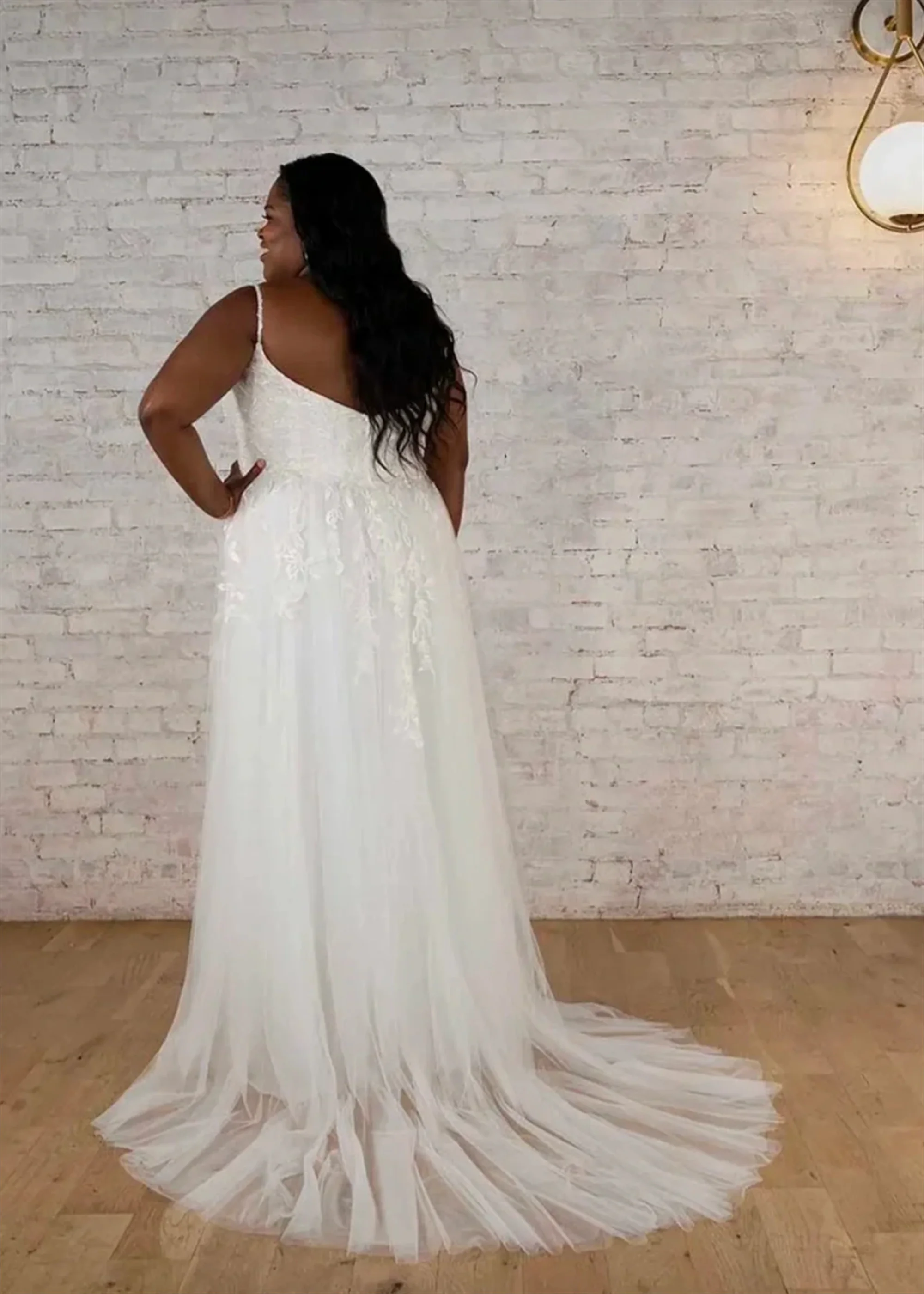 Vestido de noiva com alças espaguete, divisão alta, plus size, apliques personalizados, vestido de noiva, trem pequeno, evon nupcial