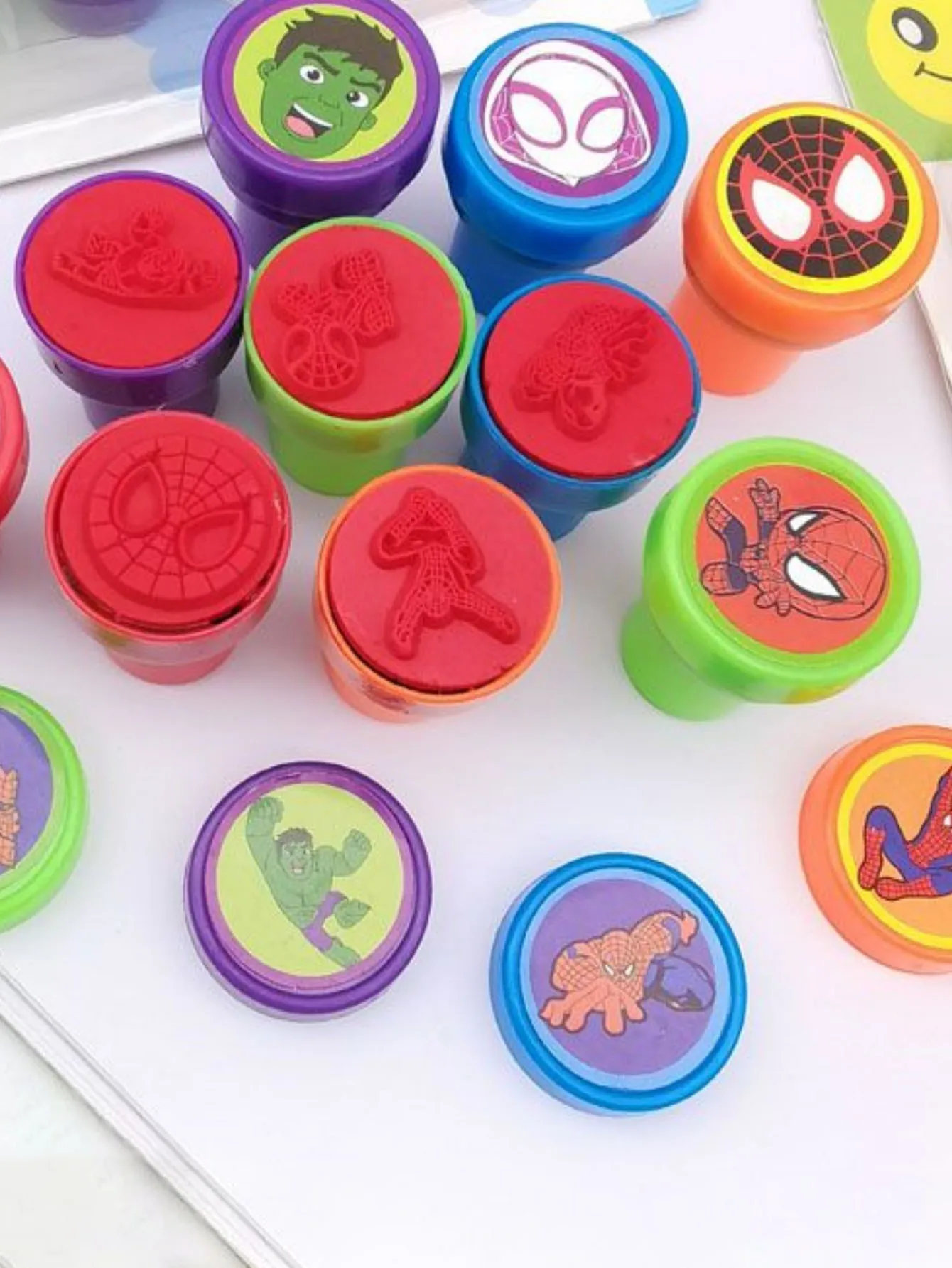 10/20 ピース/セットシール漫画セットシグネット漫画フィギュアスパイダーグウェンスタンプ思春期学習用品文具アニメボーナス