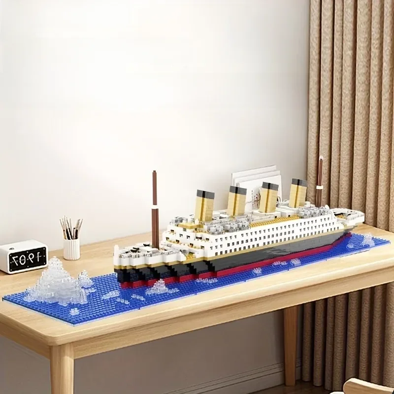 Blocs de construction d'assemblage de petites particules de bateau de croisière Titanic, couples masculins et féminins, cadeaux masculins et féminins, décoration boutique