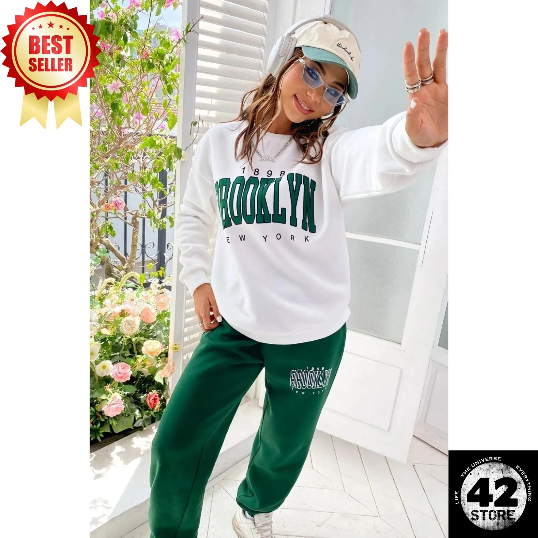 Women's Green White Brooklyn Print Loose Fit Crew Neck Bottom Top Tracksuit Set