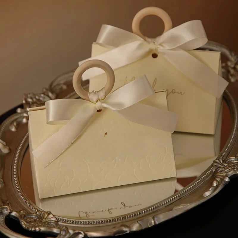 10/30/50 Stuks Bruiloft Bonbondoos Rode Driehoek Snoep Geschenkverpakking DIY Creatieve Bonbondoos Verjaardag gunsten Decor Feestartikelen - afbeelding 2