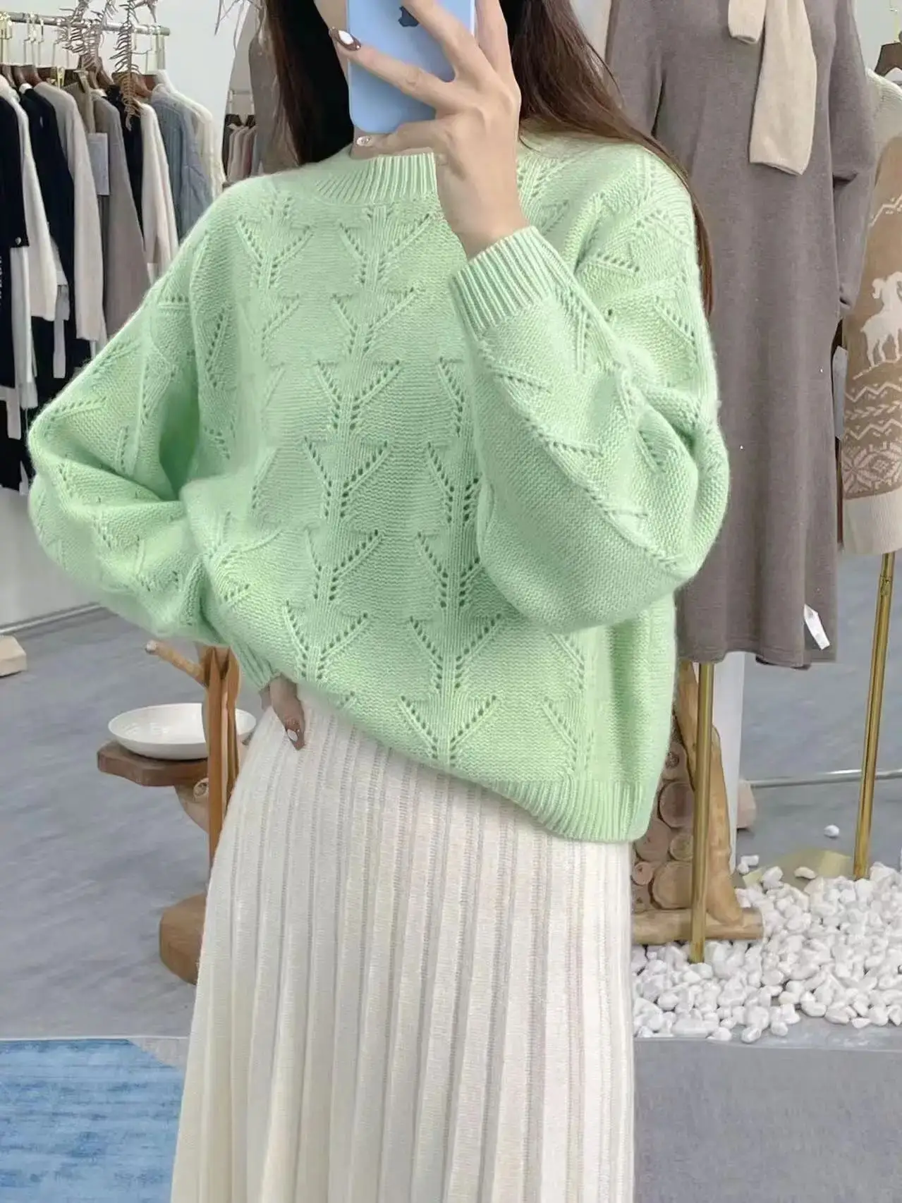 

Elegant women's autumn-winter openwork cashmere sweater
