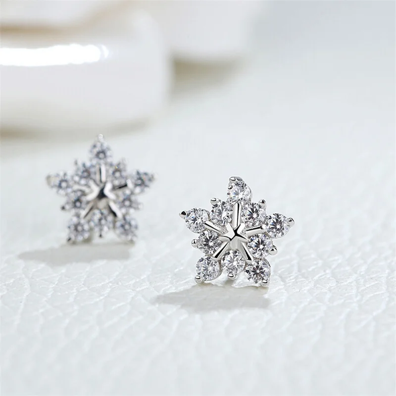 New Exquisite Zircon Christmas Snowflake Stud Earrings for Women Shiny Crystal Flowers Earrings Fashion Jewelry Christmas Gifts