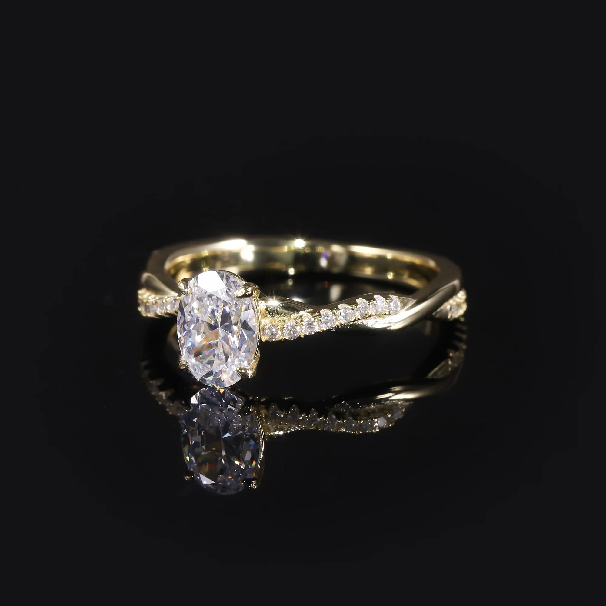 GEM'S BALLET 1.0CTW5x7mm البيضاوي صغيرتي الملتوية الكرمة مويسانيتي خاتم الخطوبة 18 كيلو مطلية بالذهب 925 الفضة الاسترليني