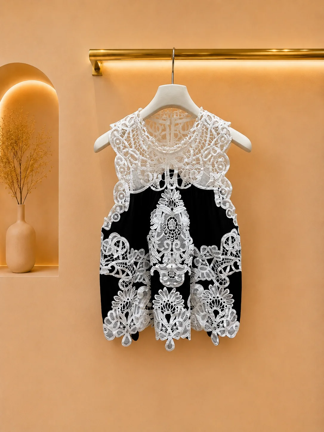 2026 Women Lace Sleeveless Blouse Floral Hollow Crochet Patchwork Round Neck Relaxed Loose Fit Soft Lining