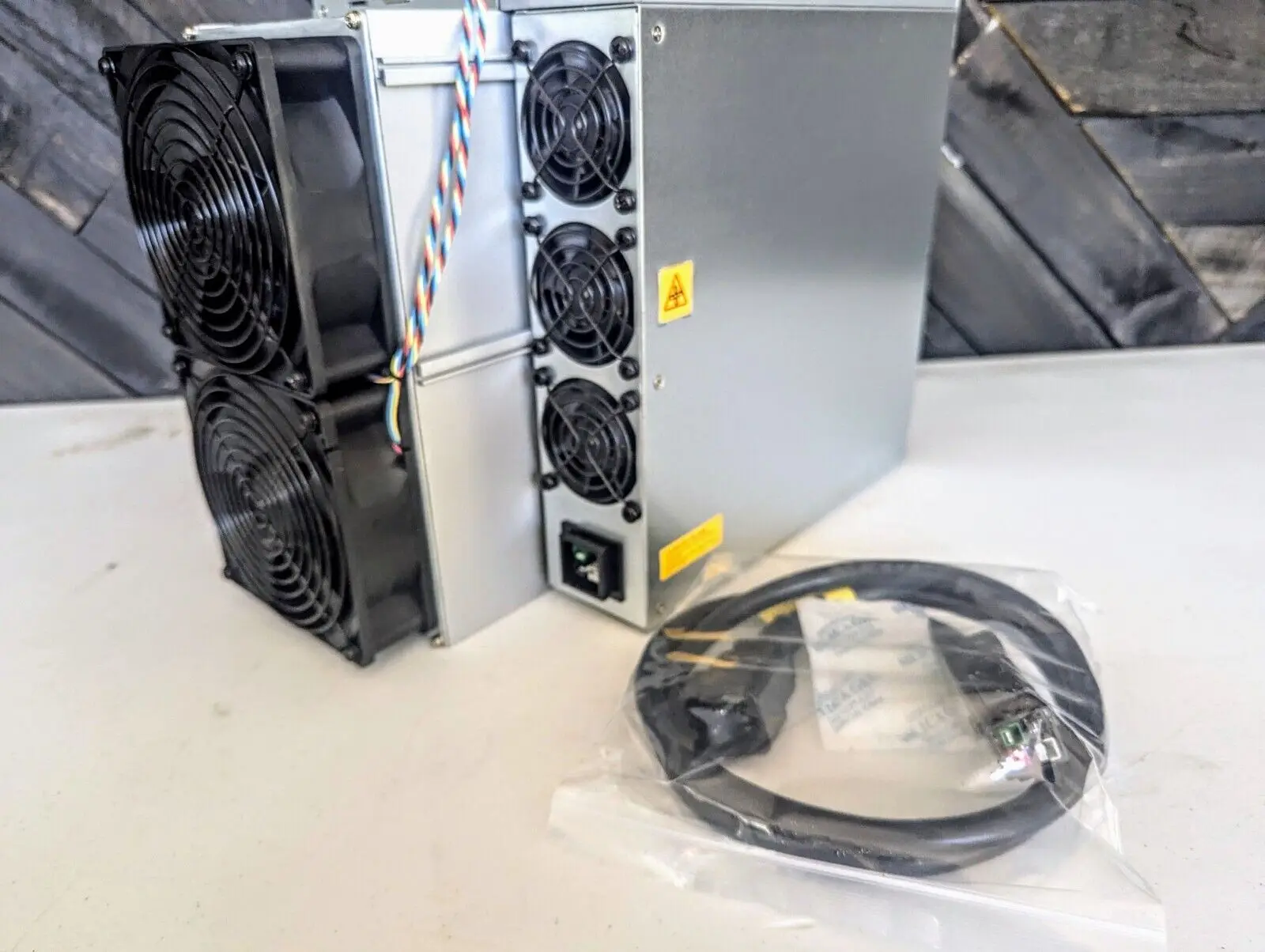 WA BUY 2 GET 1 FREE  BITMAIN Antminer L9 16GH/S 3360W LTC & DOGE Coin Miner In Stock - Ships