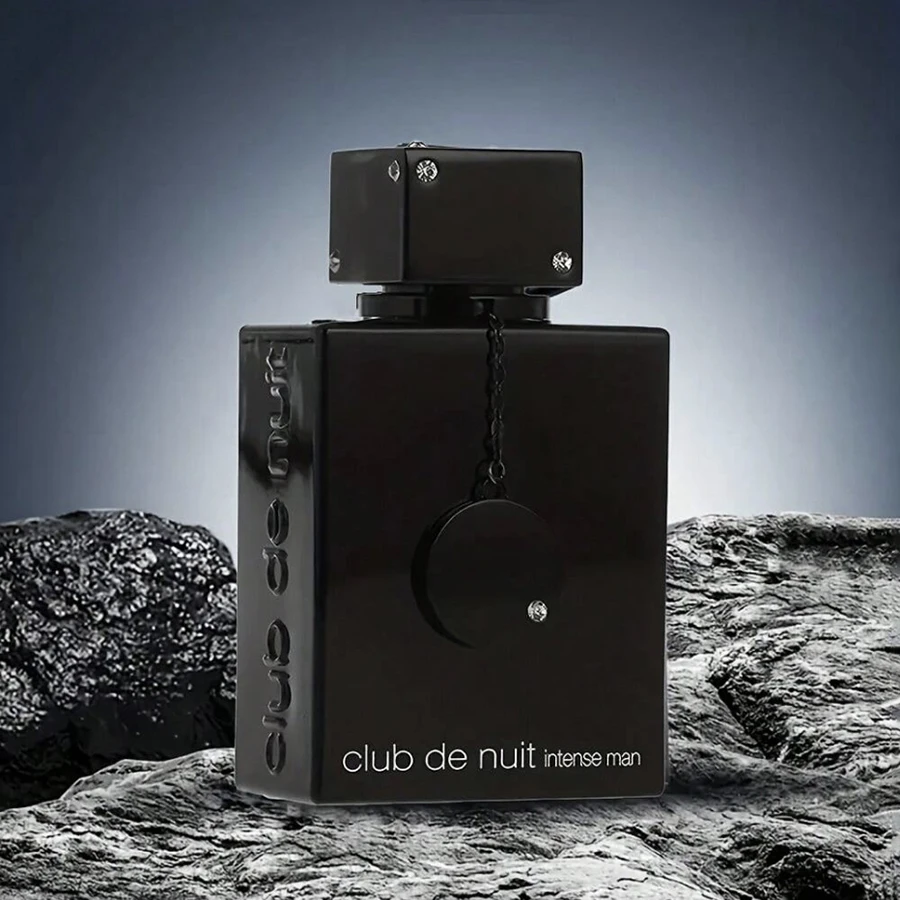 Armaf Club De Nuit Intense Man Eau De Toilette para Hombre, 3.6 Fl Oz, Aroma Amaderado y Especiado de Larga Duración con Apertura de Limón y Piña y Base de Abedul, Vainilla y Almizcle, Regalo Perfecto para Esposo o Novio