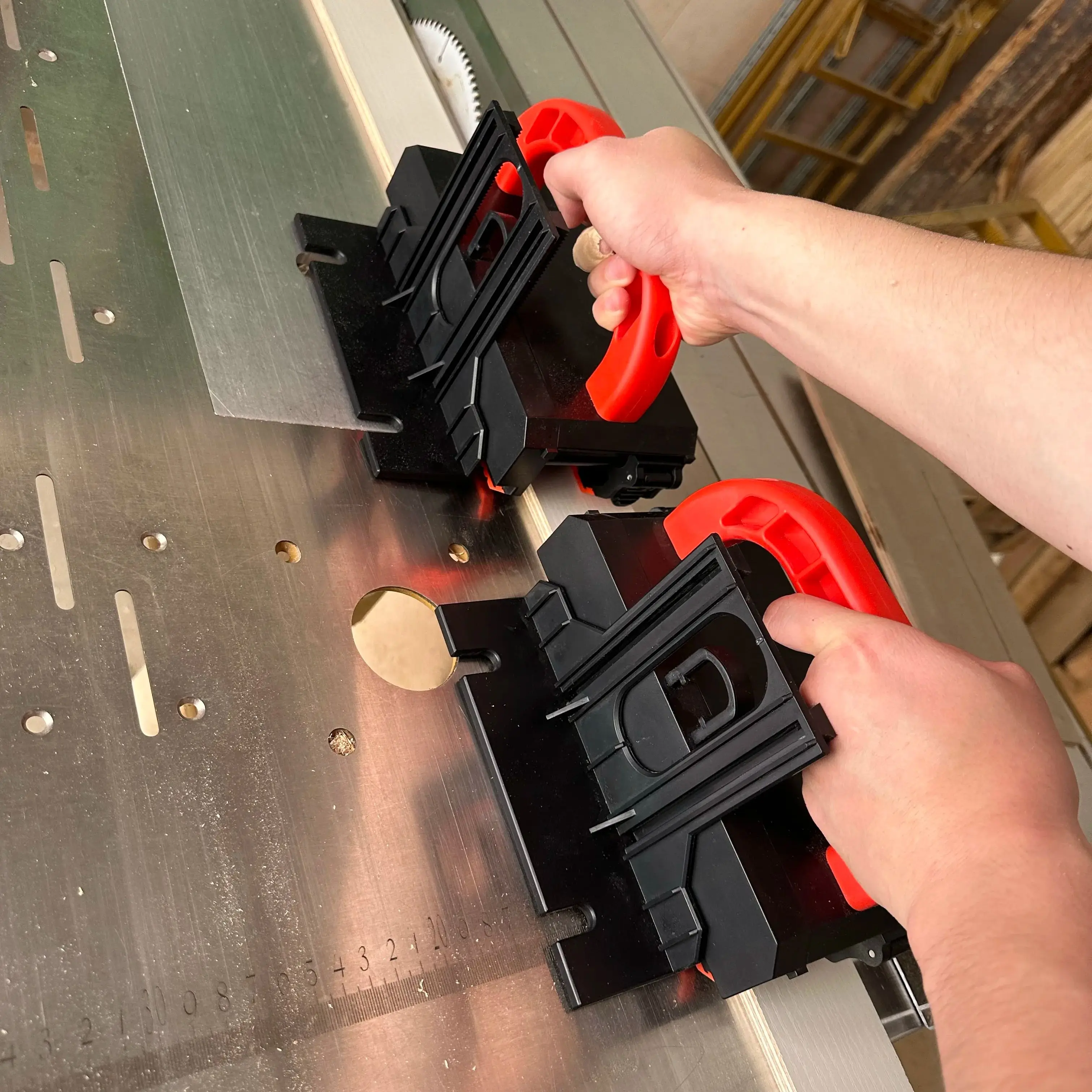Imagem -03 - Tabela Ajustável Saw Push Block Safety Pusher Acessórios para Carpintaria Safe Stable Desktop Saw Router Table Band Saw Workshop
